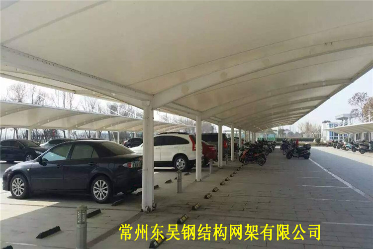二手車(chē)市場(chǎng)膜結(jié)構(gòu)車(chē)棚